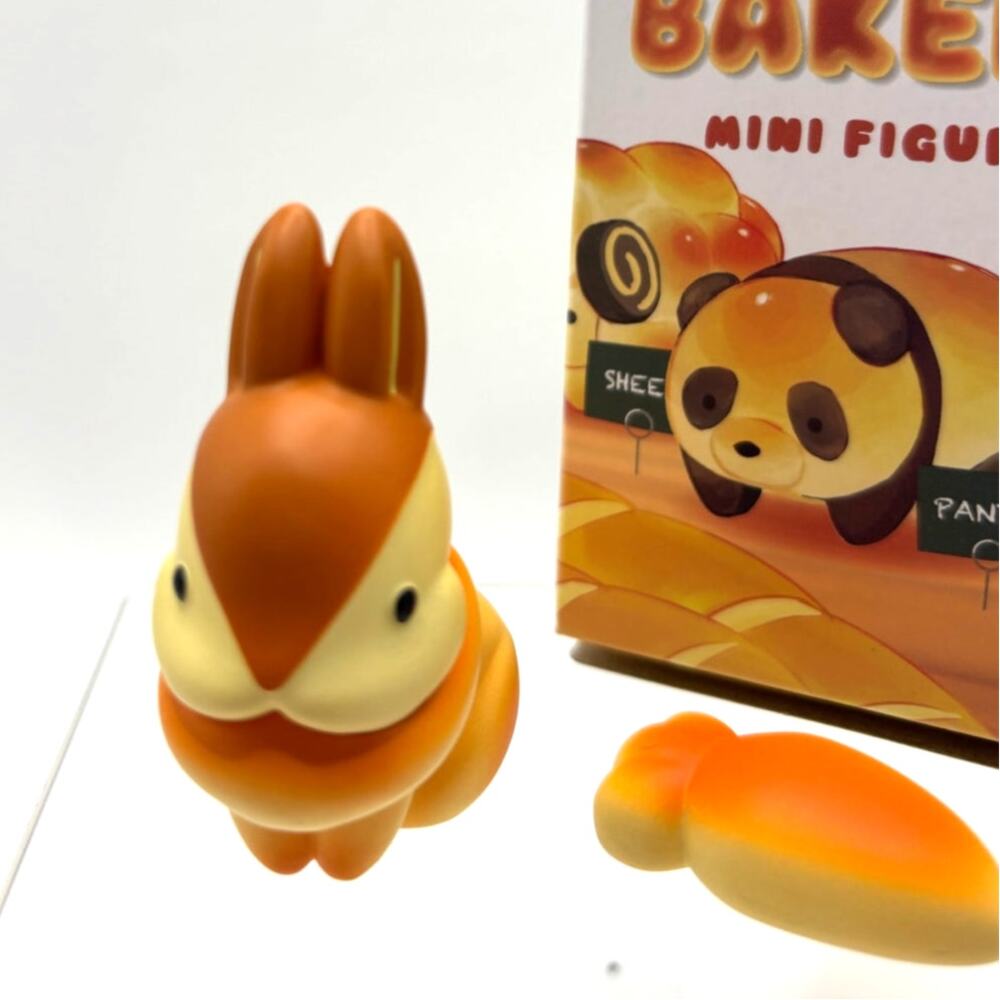 New Dreams Fresh Bread Series 1, Rabbit with Carrot Mini Figure, Open Blind Box - Picture 3 of 5